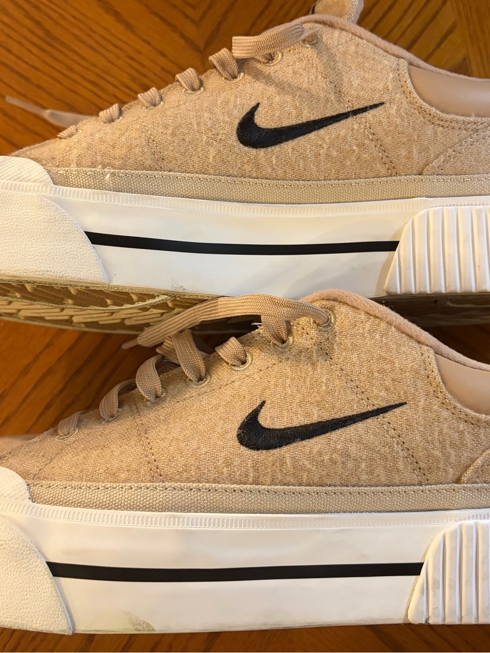 Nike Women's Court Legacy Lift Size 10.5 Sneakers with Black Swoosh